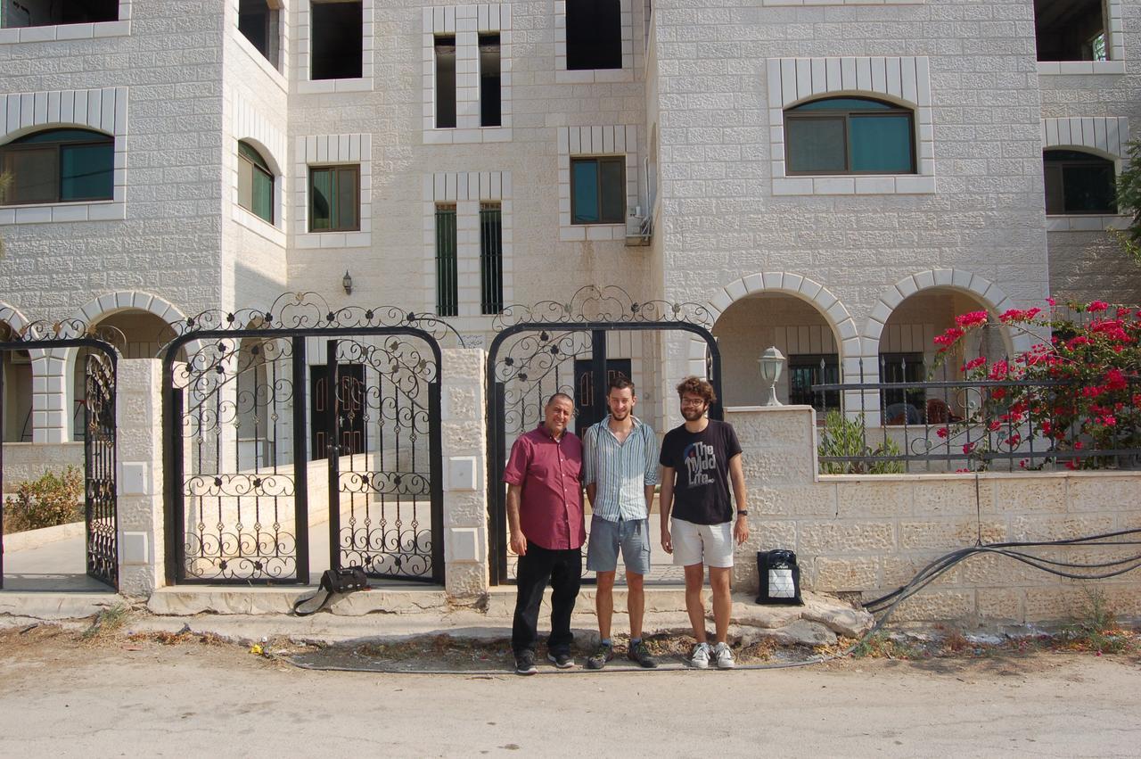 Jericho Waleed'S Hostel Exterior photo